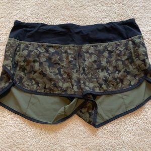 Lululemon black and green speed short